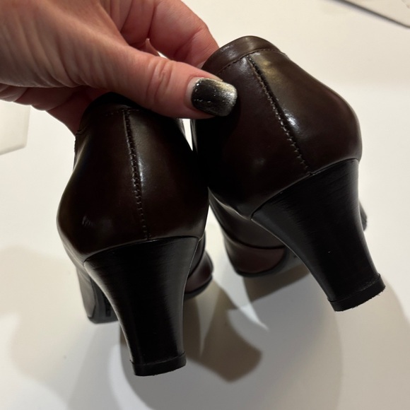 BeautiFeel Dark Brown Leather Doli Heels Shoes with Buttons Israel Size 6 - Picture 5 of 12